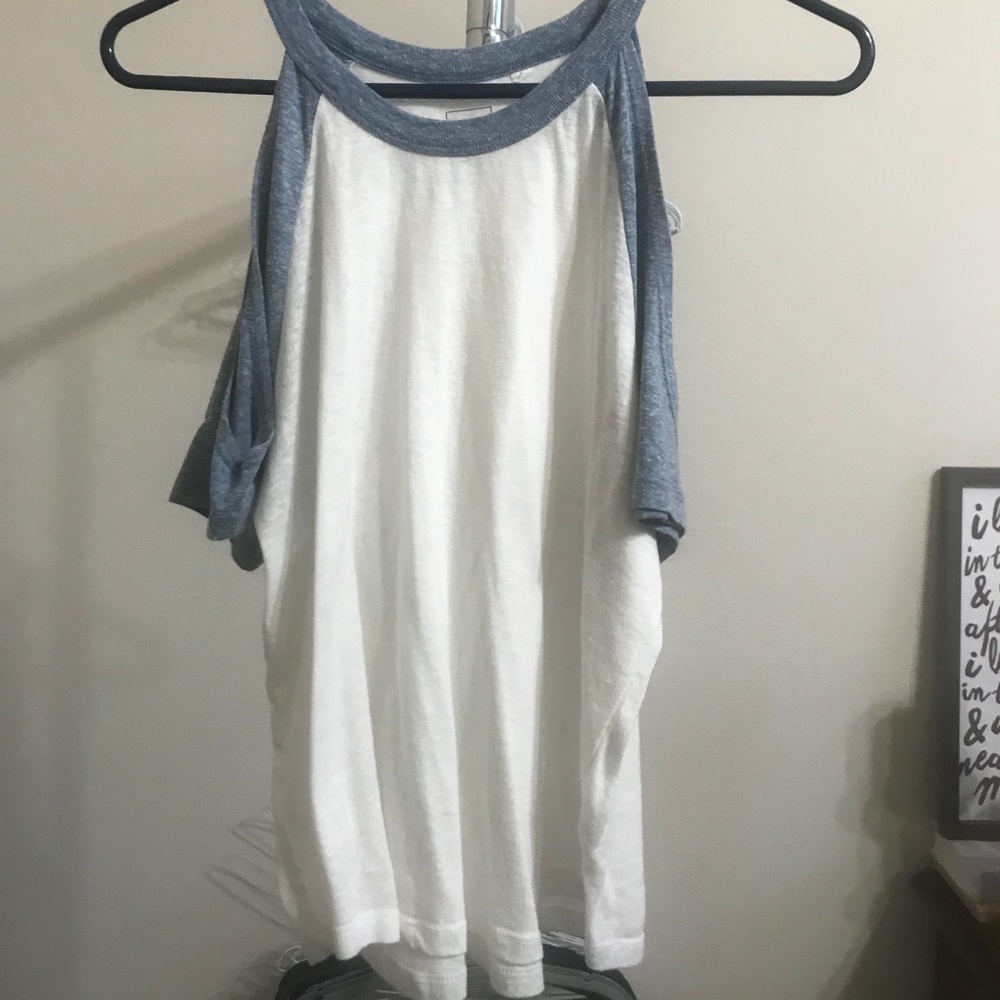 Shoulder cut-out baseball tee